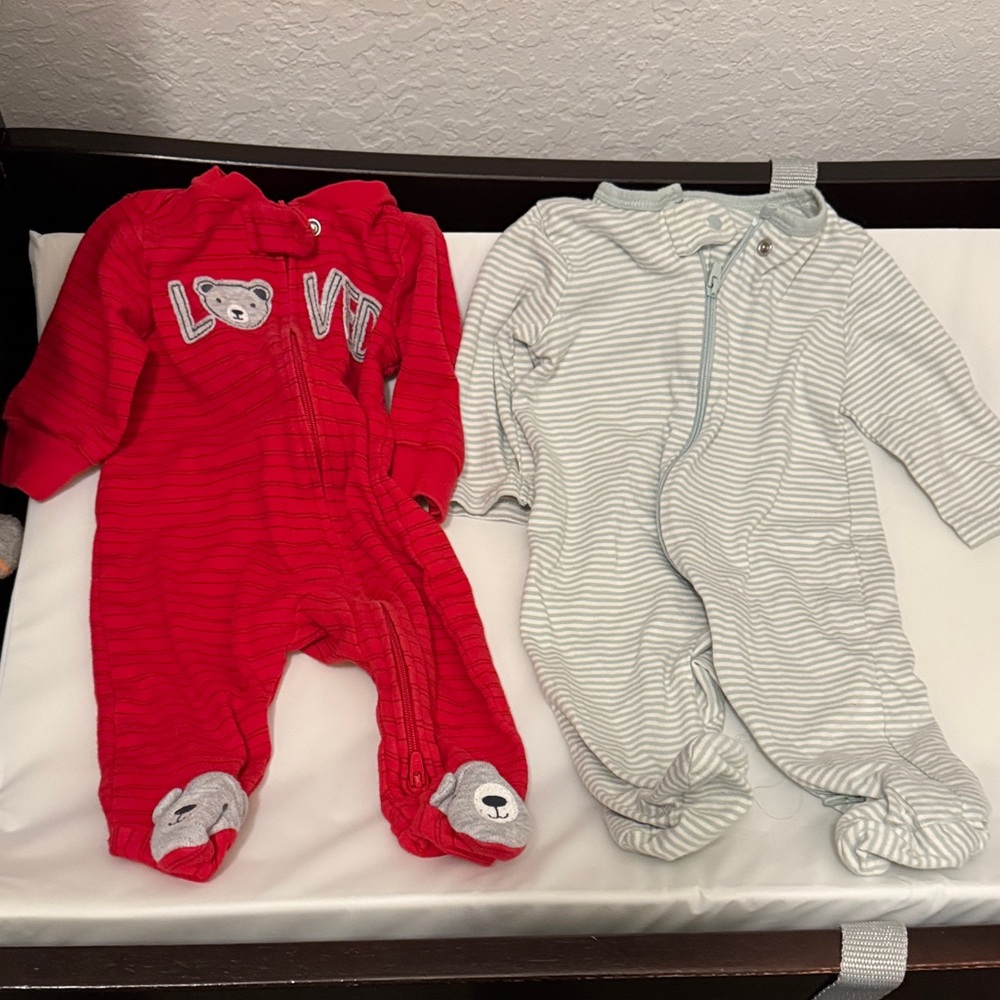 Carter's Red and Gray Bear Footies